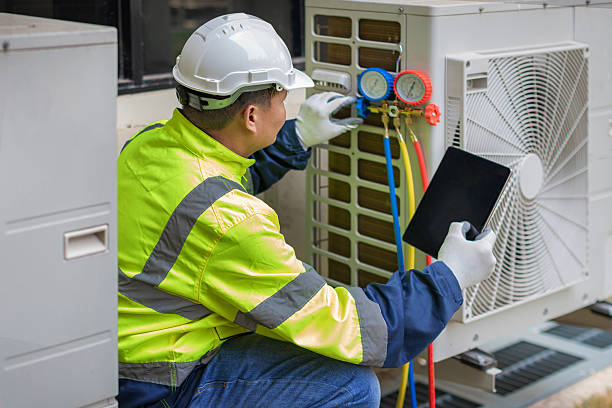 Professional Hvac Installation technician working in Halethorpe, MD